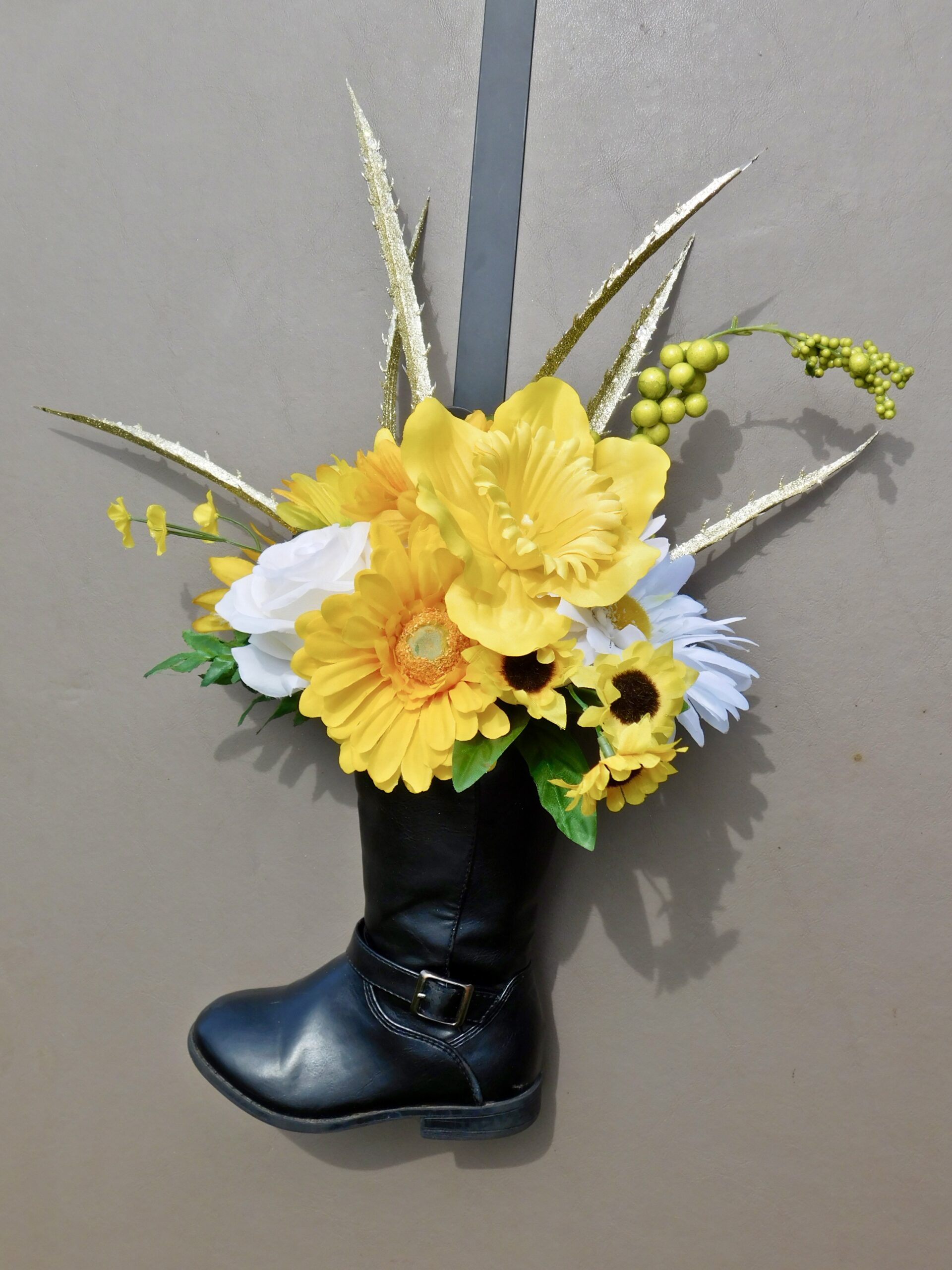 Floral Cowboy Boot Décor